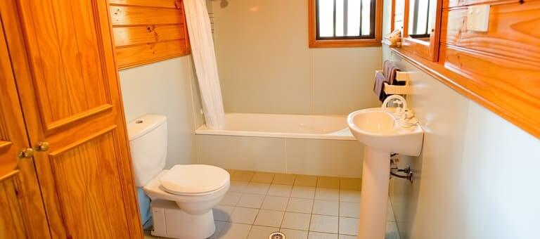 banksia-bathroom